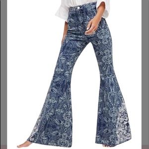 Beautiful embroidered free people bell bottoms